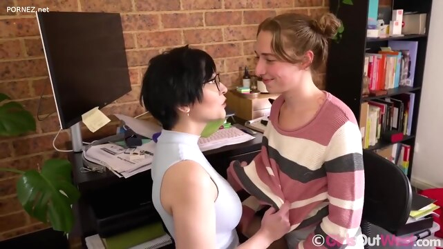 Stockings Txxx Video